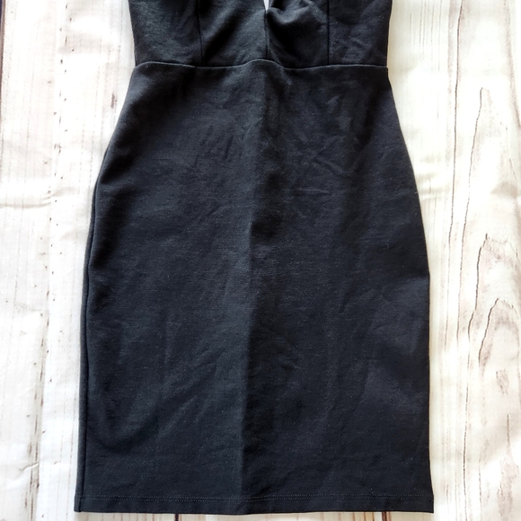 **SOLD** Lulus "Perfect Pick Black Bodycon" V-neck Mini Sheath Dress | Size S - Picture 4 of 15